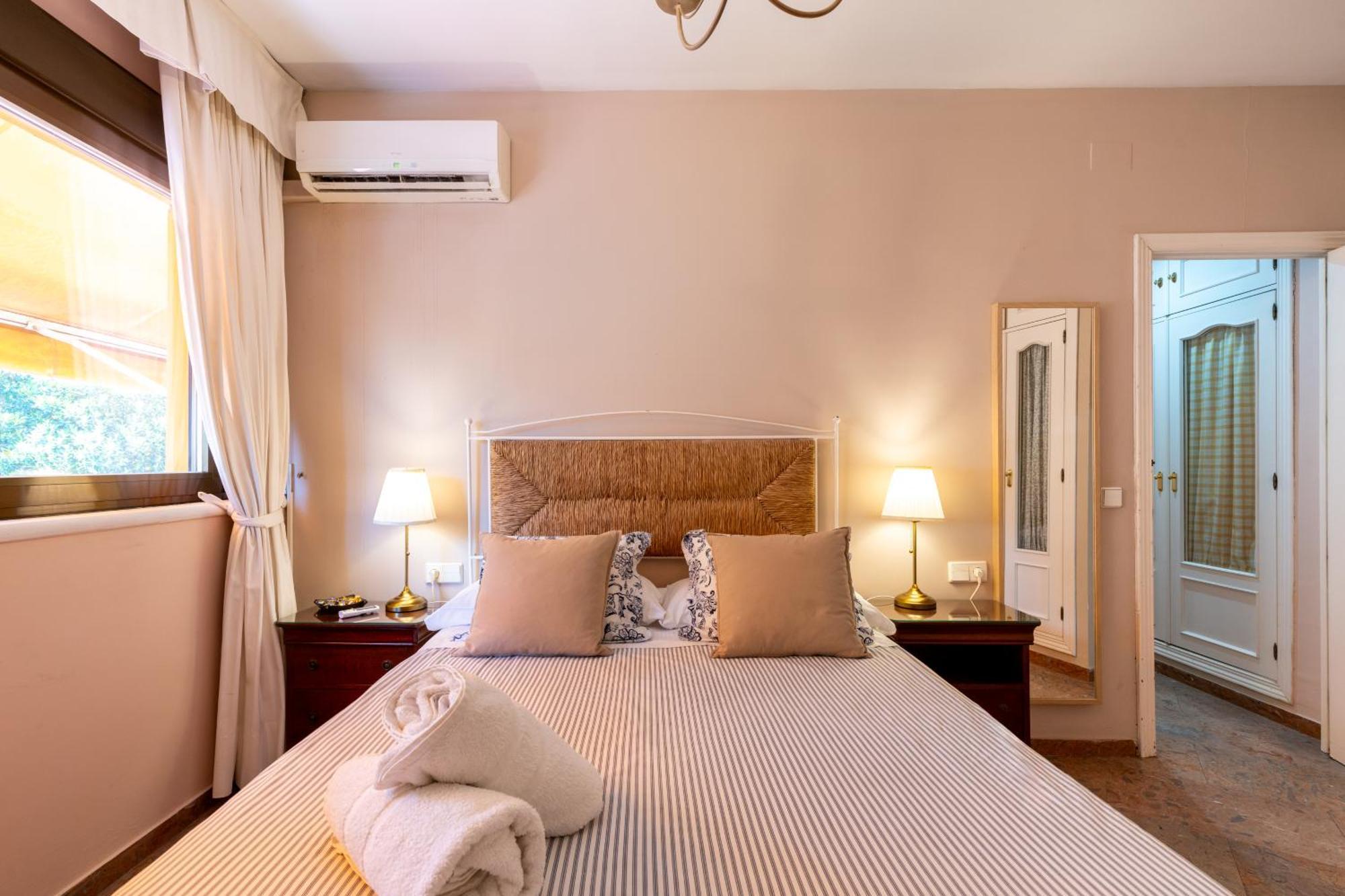 Penthouse!!! Center Of Seville!!! 2 Bedroom + 2 Bath!!! Appartement *