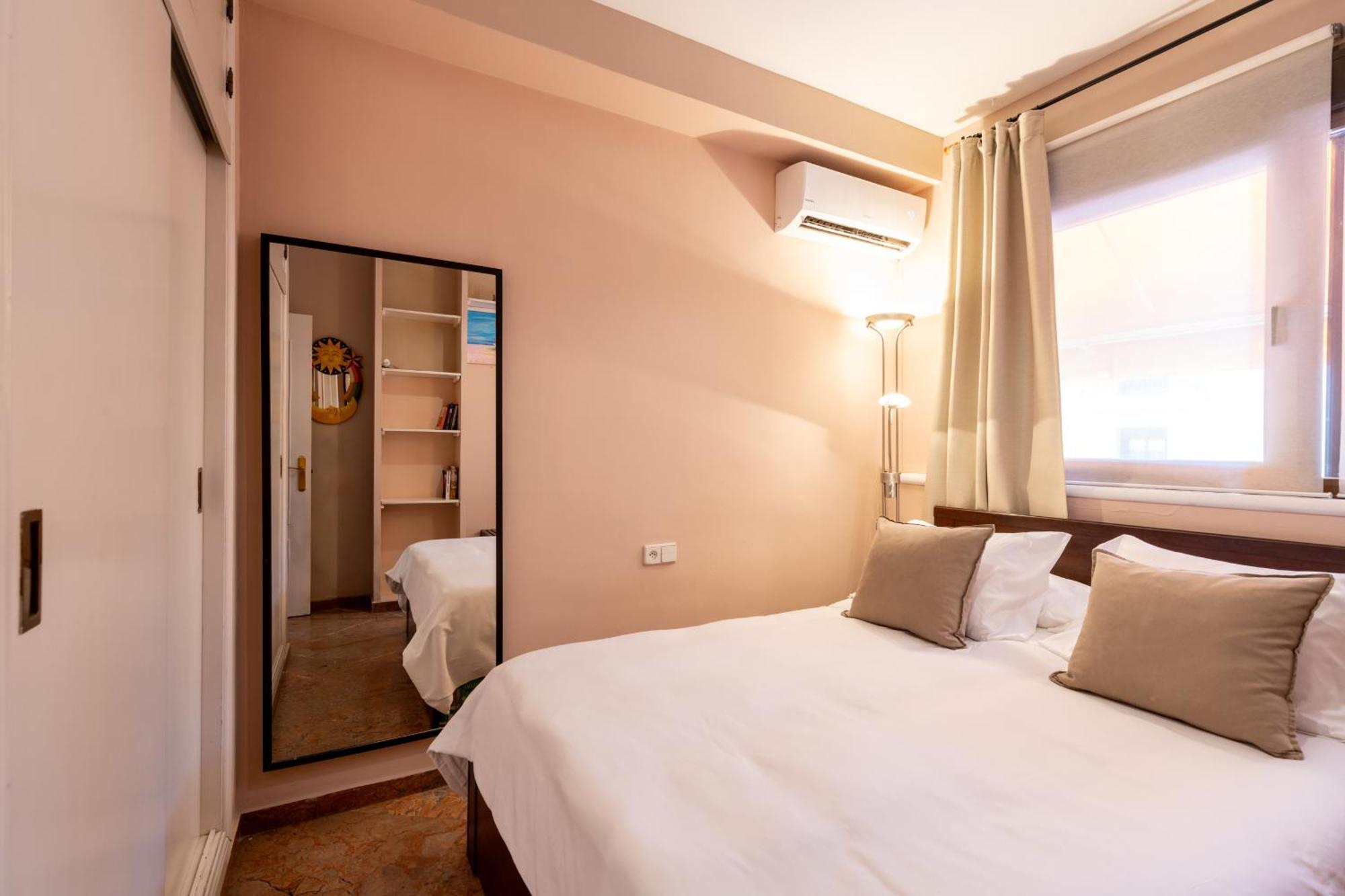Penthouse!!! Center Of Seville!!! 2 Bedroom + 2 Bath!!! Appartement *